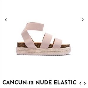 Qupid platform sandal